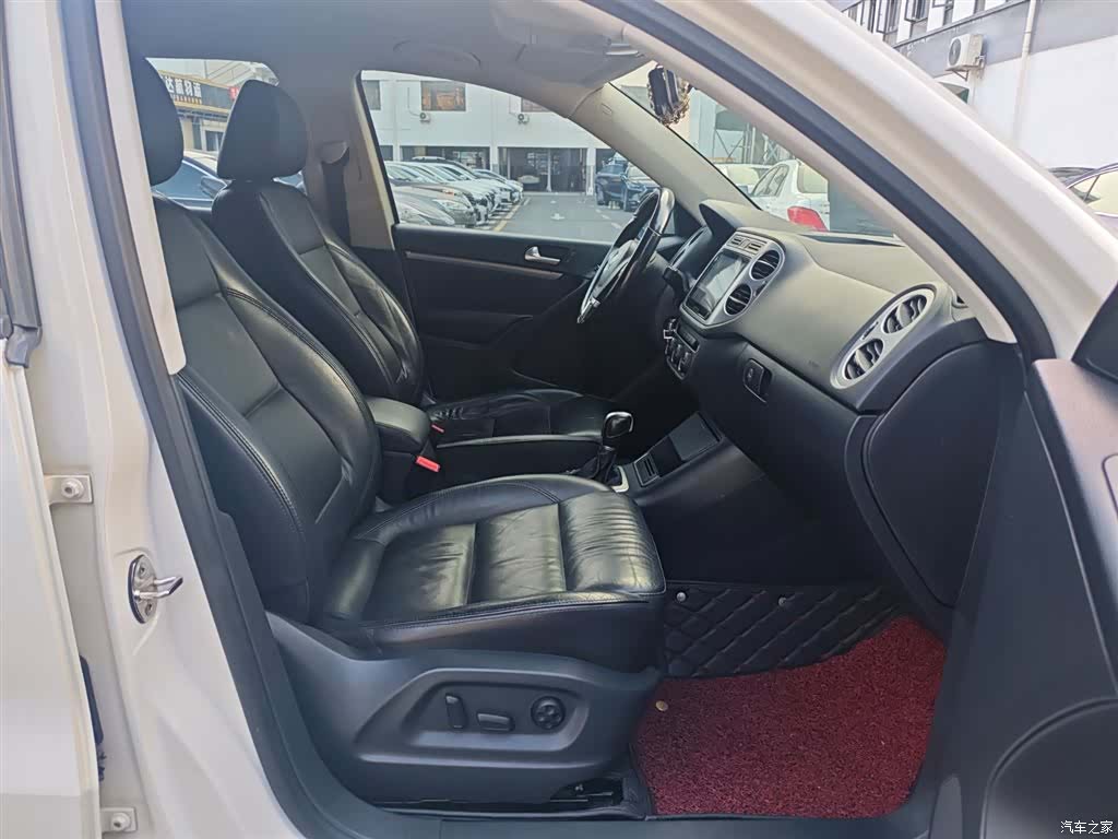 Volkswagen Tiguan, 2015 12