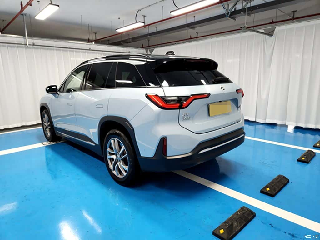 NIO ES6, 2022 4