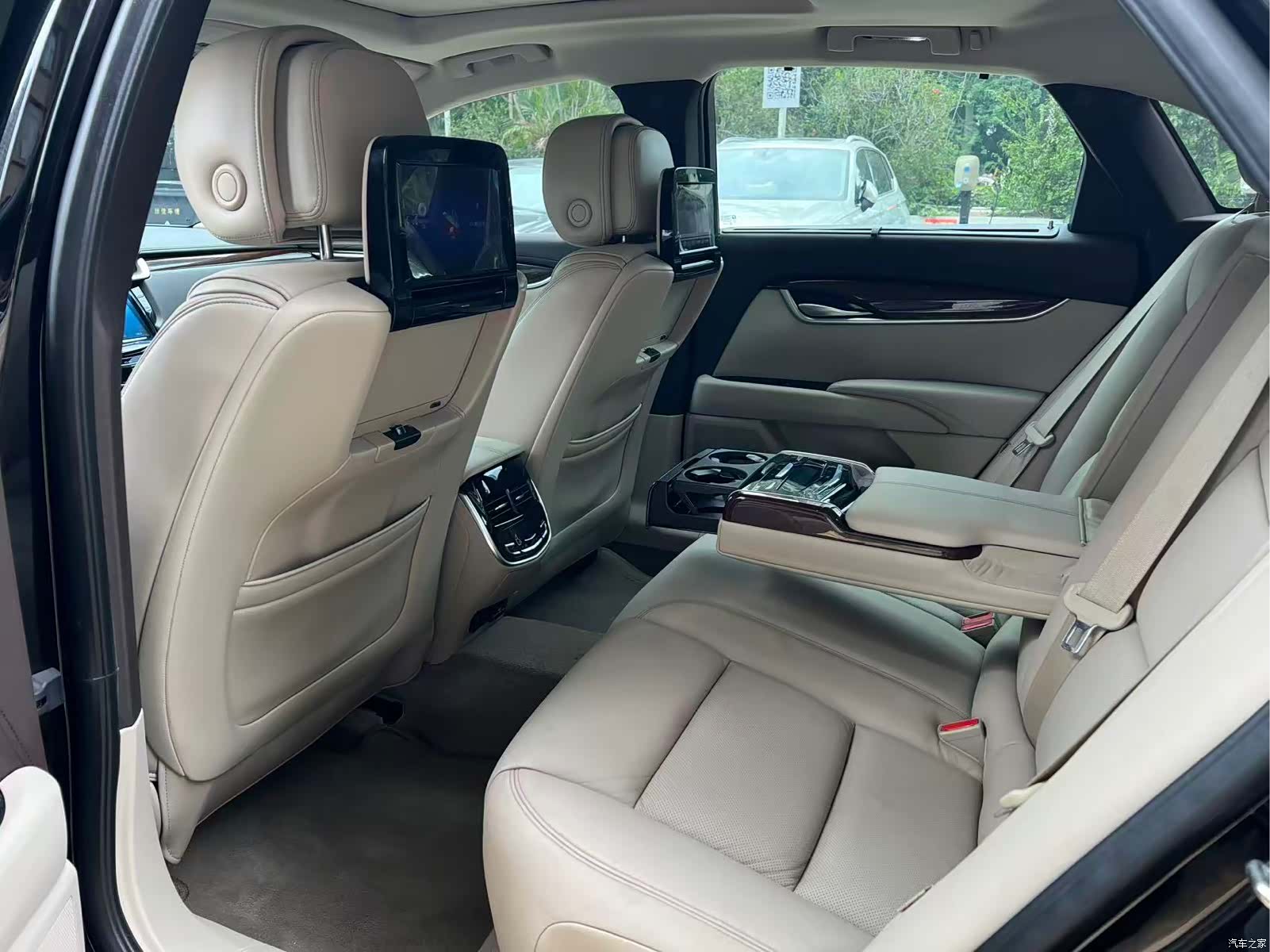 Cadillac XTS, 2013 7