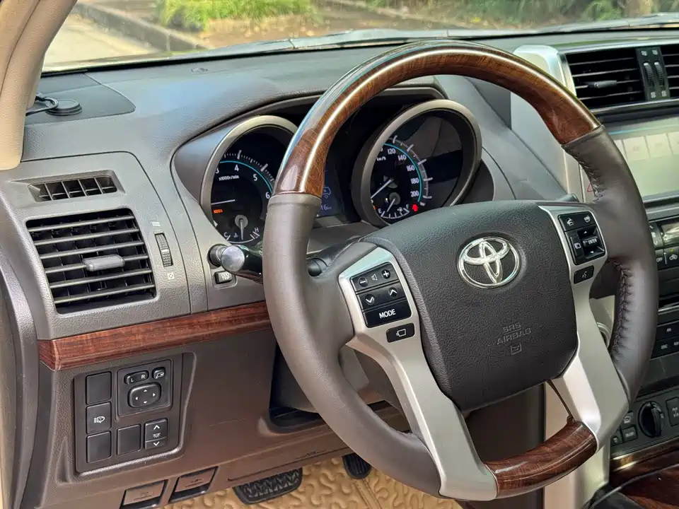 Toyota Prado