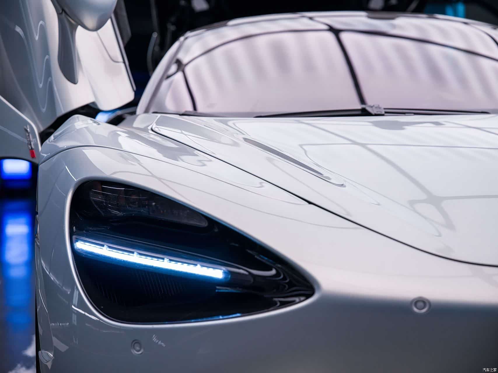 McLaren 750S, 2025 4