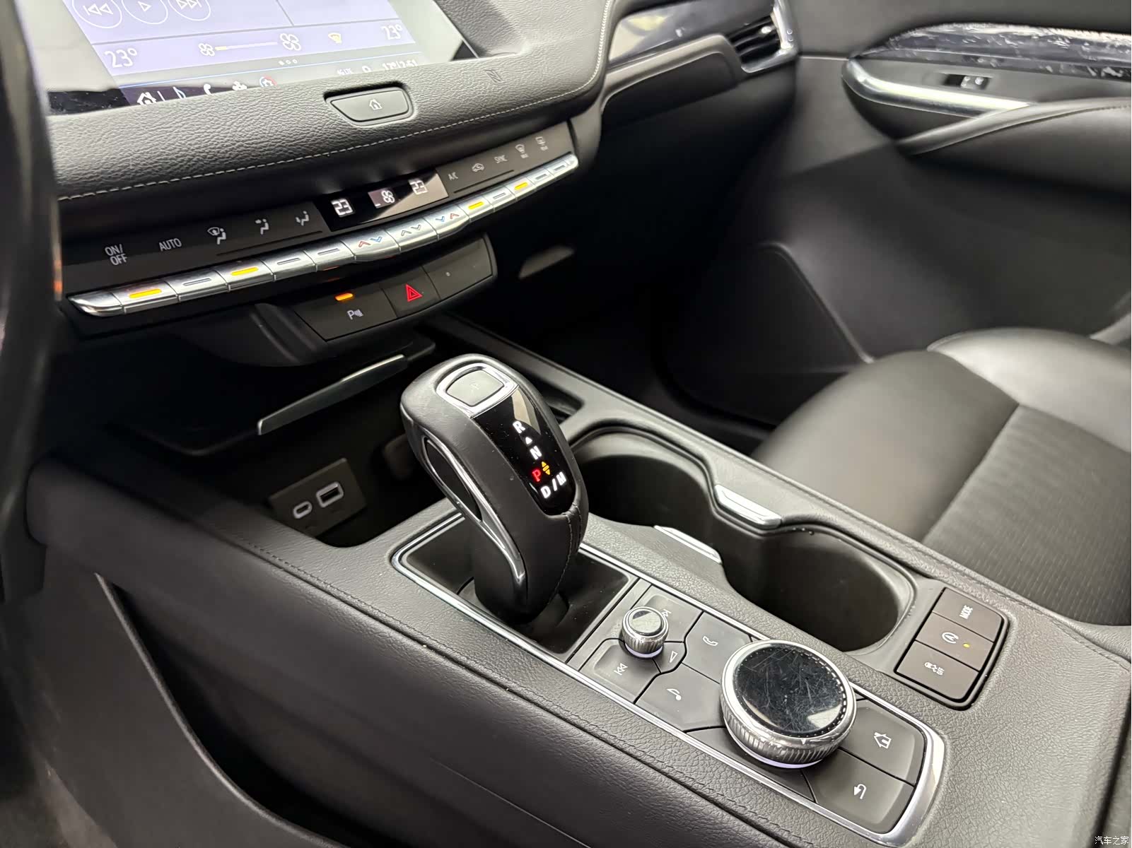 Cadillac XT4, 2019 9