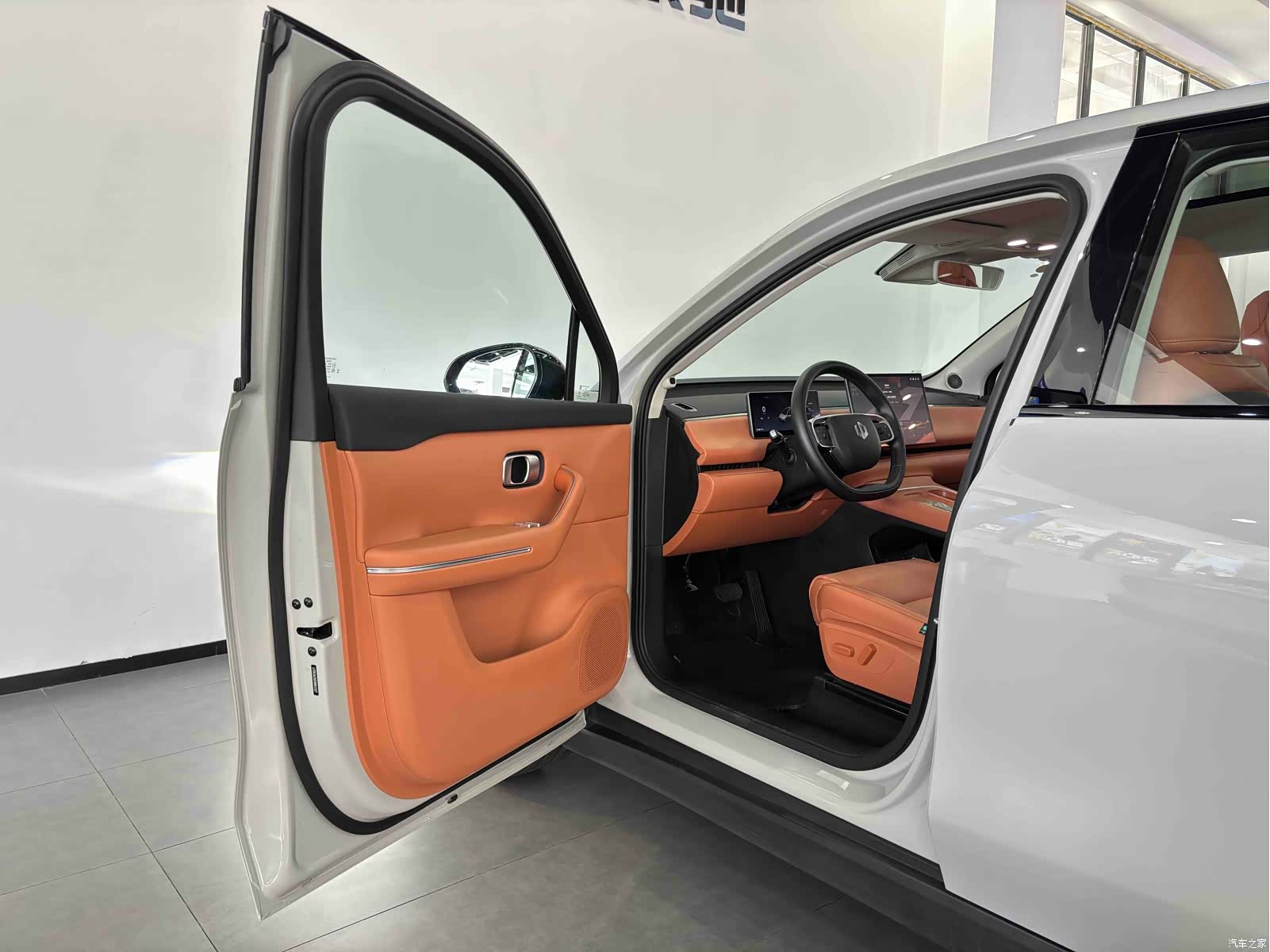 Leapmotor C10, 2025 11