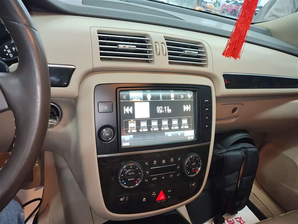 Mercedes-Benz R-class