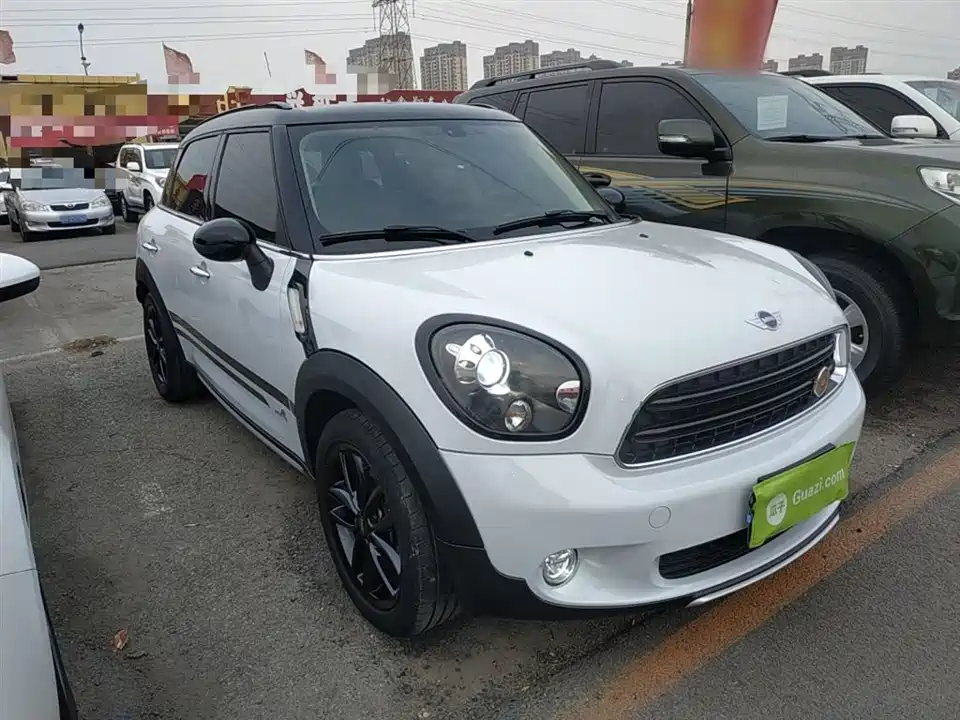 MINI COUNTRYMAN