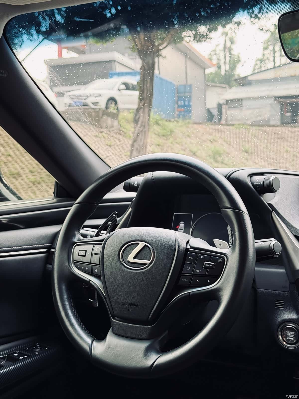 Lexus ES, 2019 30