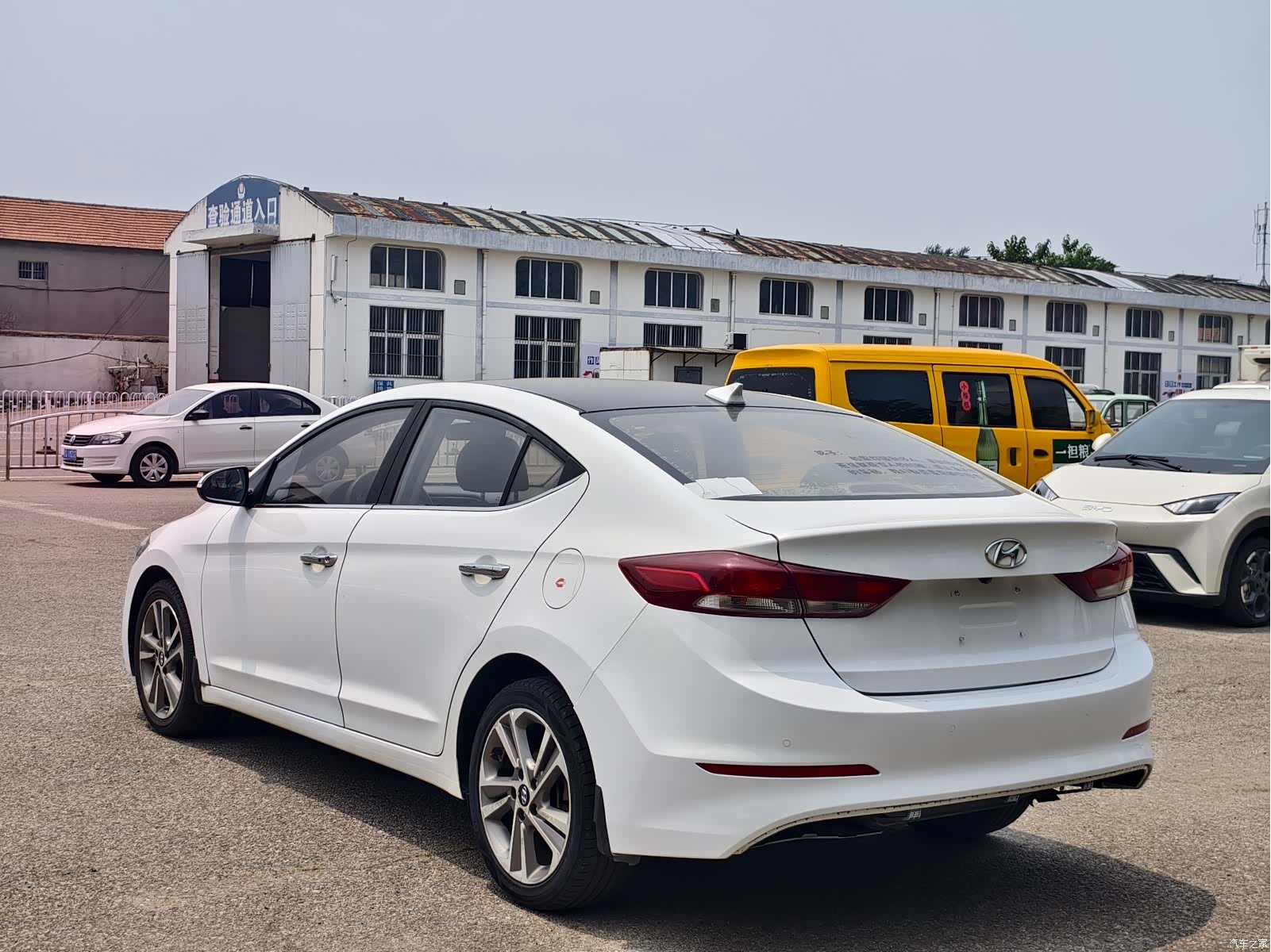 Hyundai 15, 2017 6