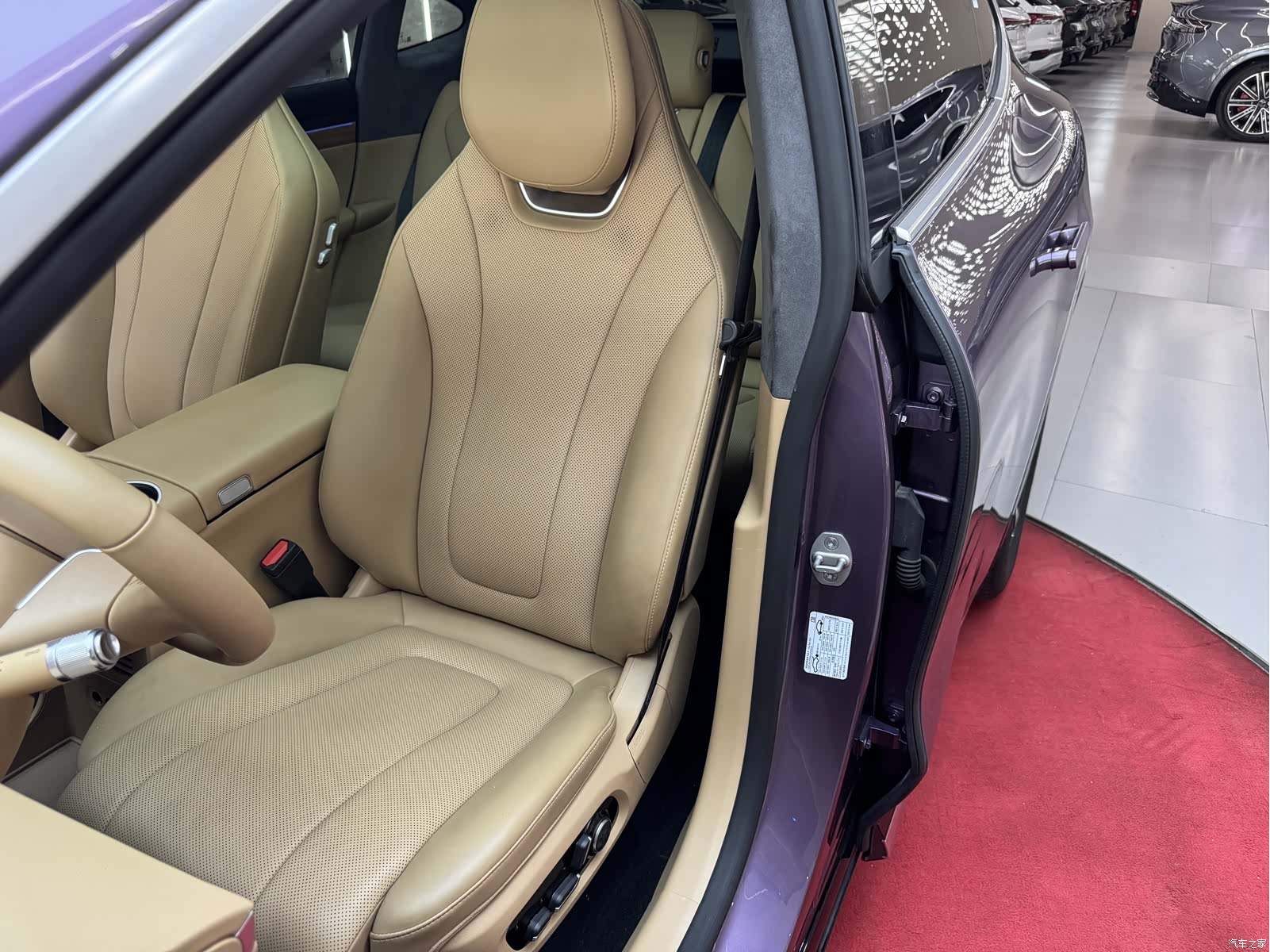 Luxeed R7, 2025 37