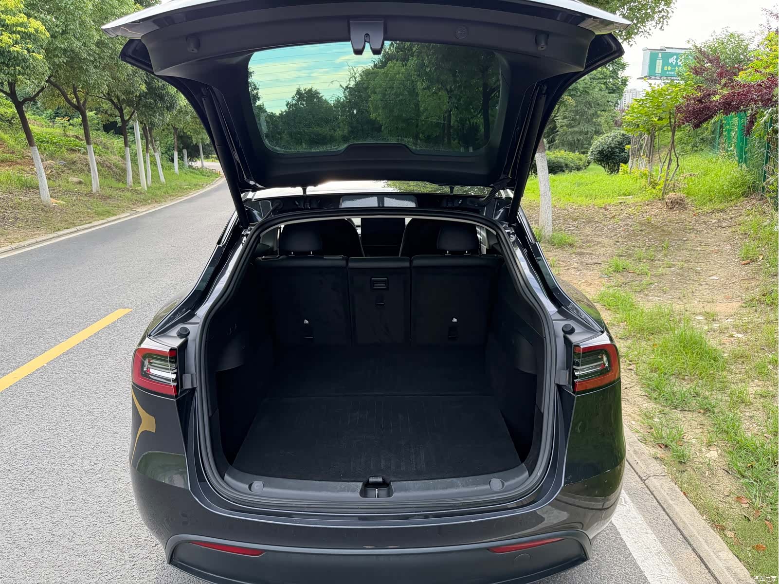 Tesla Model Y, 2024 12