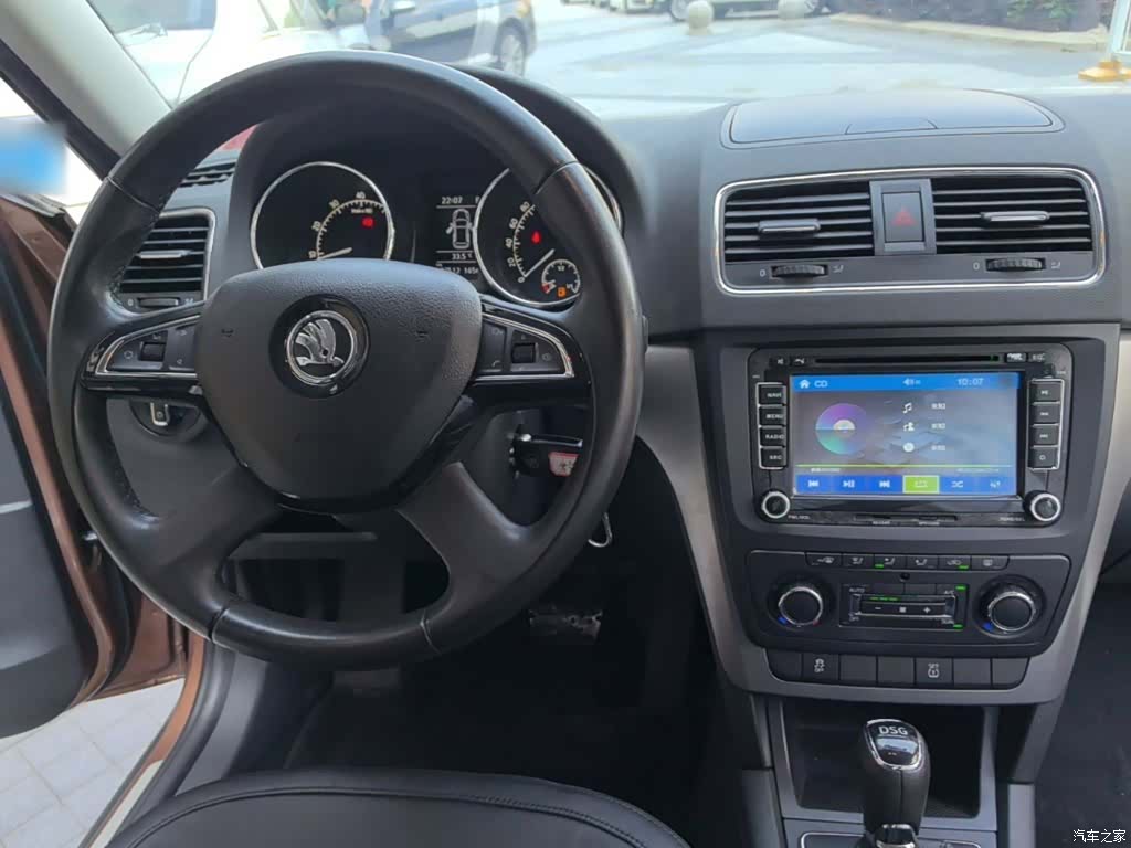 Skoda Yeti, 2014 10
