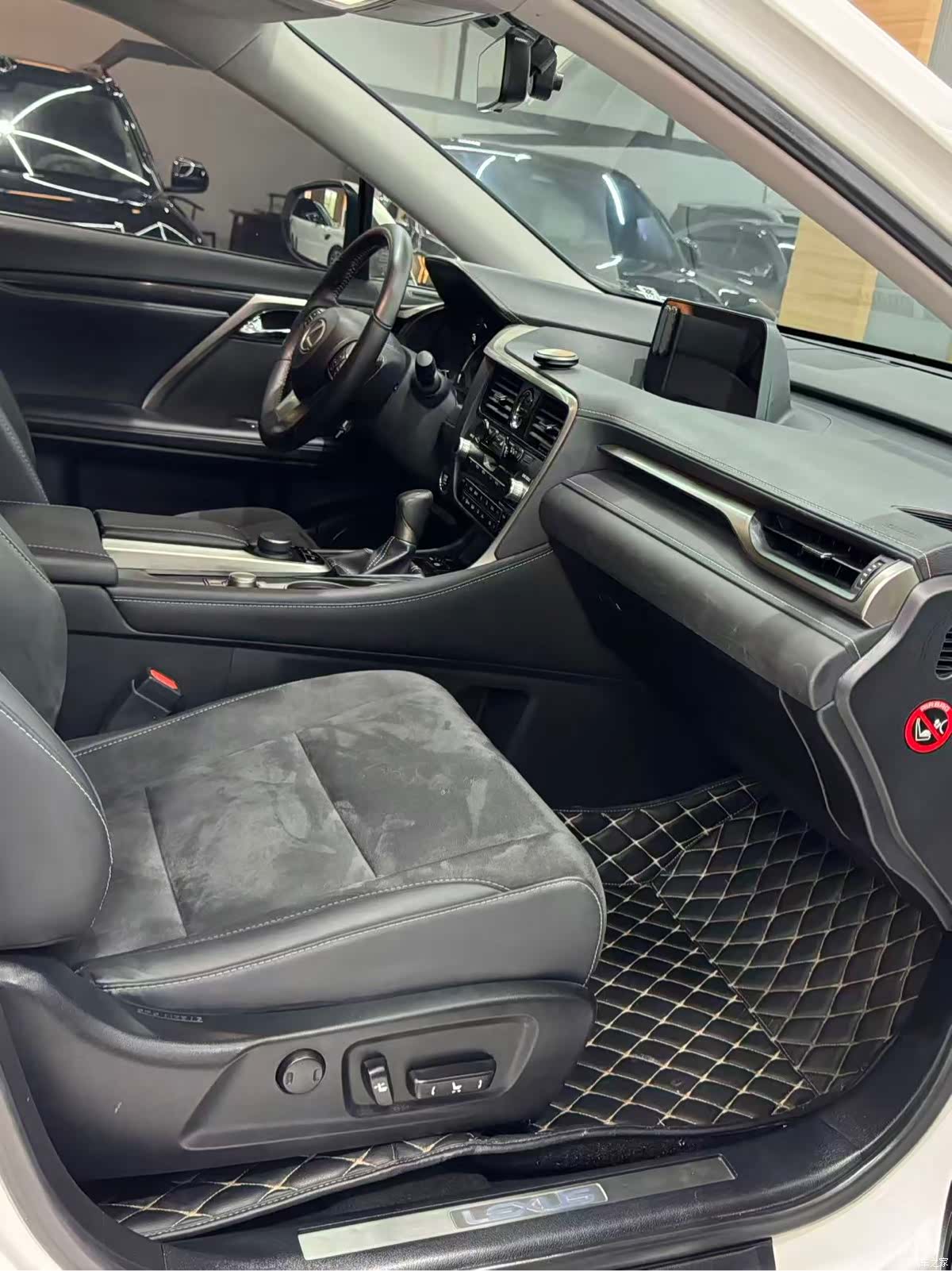 Lexus RX, 2019 4