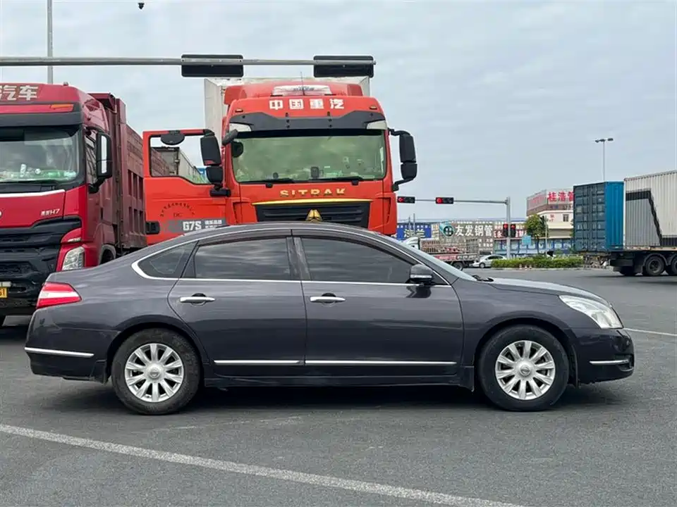 Nissan Teana