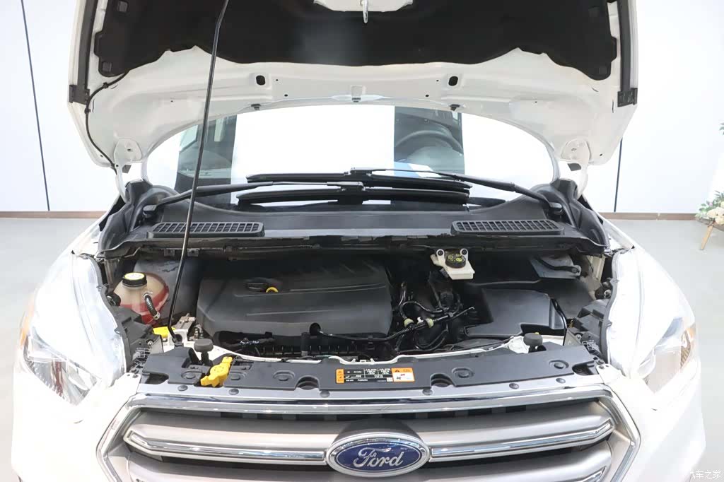 Ford Kuga, 2017 33