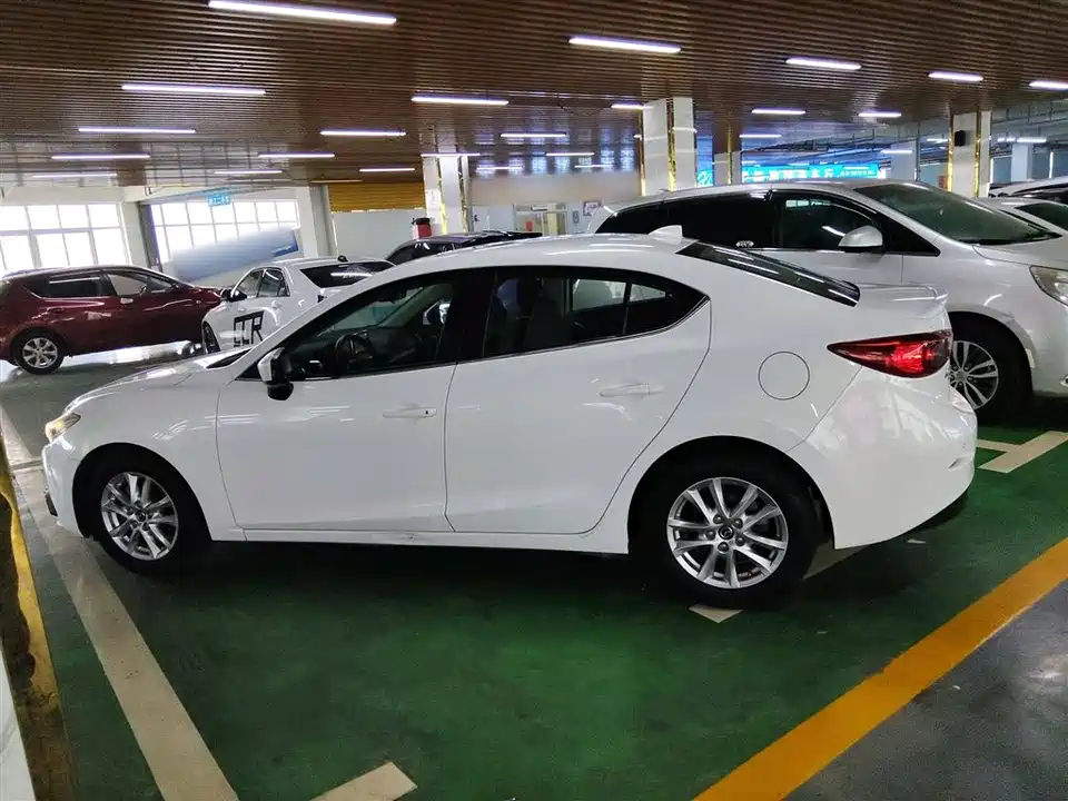Mazda 3 Angkesaila