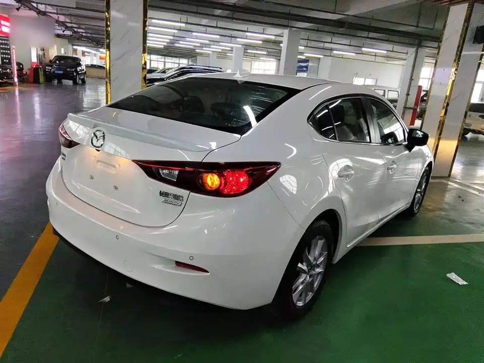 Mazda 3 Angkesaila