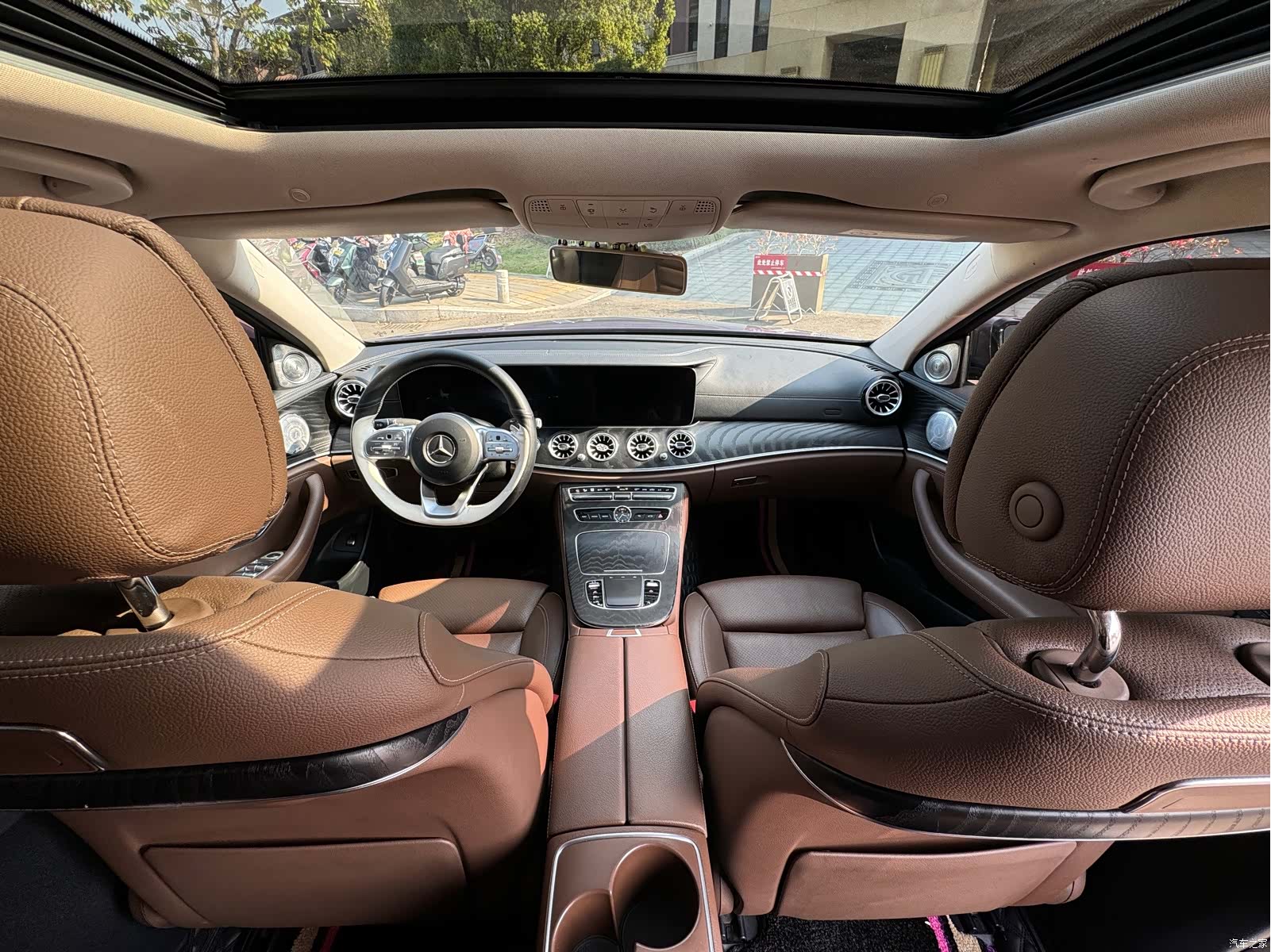 Mercedes-Benz E-Class, 2019 9