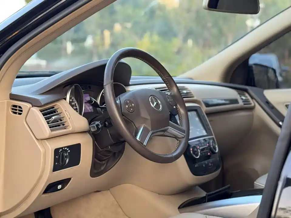 Mercedes-Benz R-class