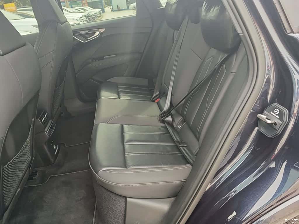 Audi Q4 e-tron, 2023 17