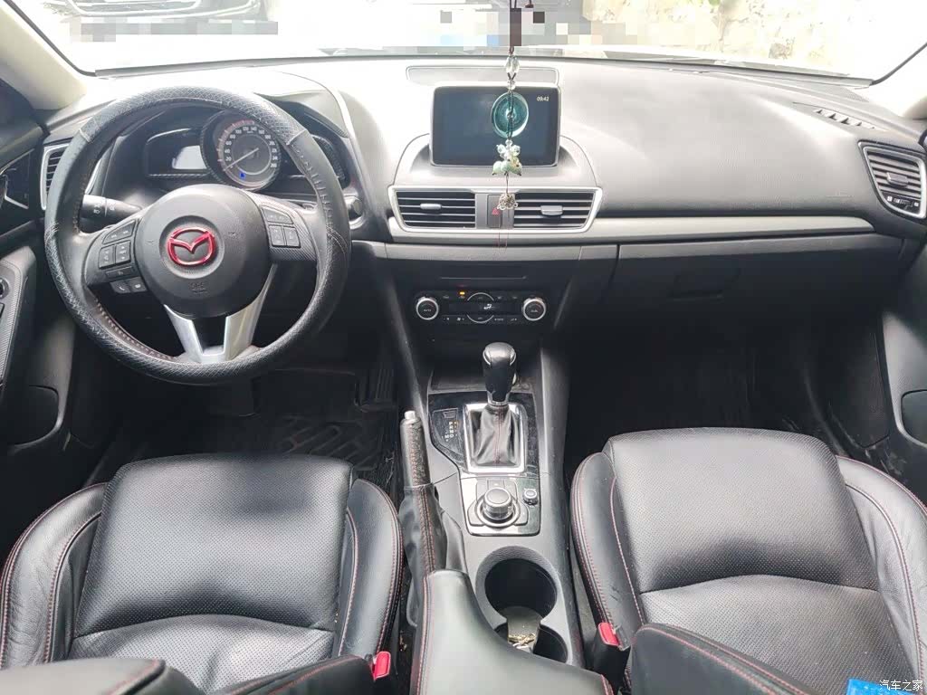 Mazda Mazda3, 2015 13