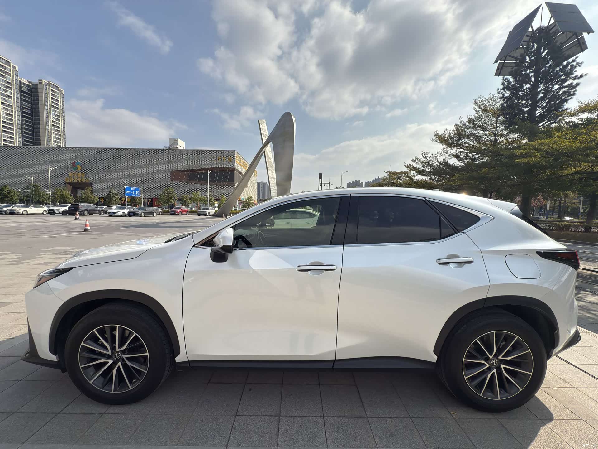 Lexus NX, 2022 7