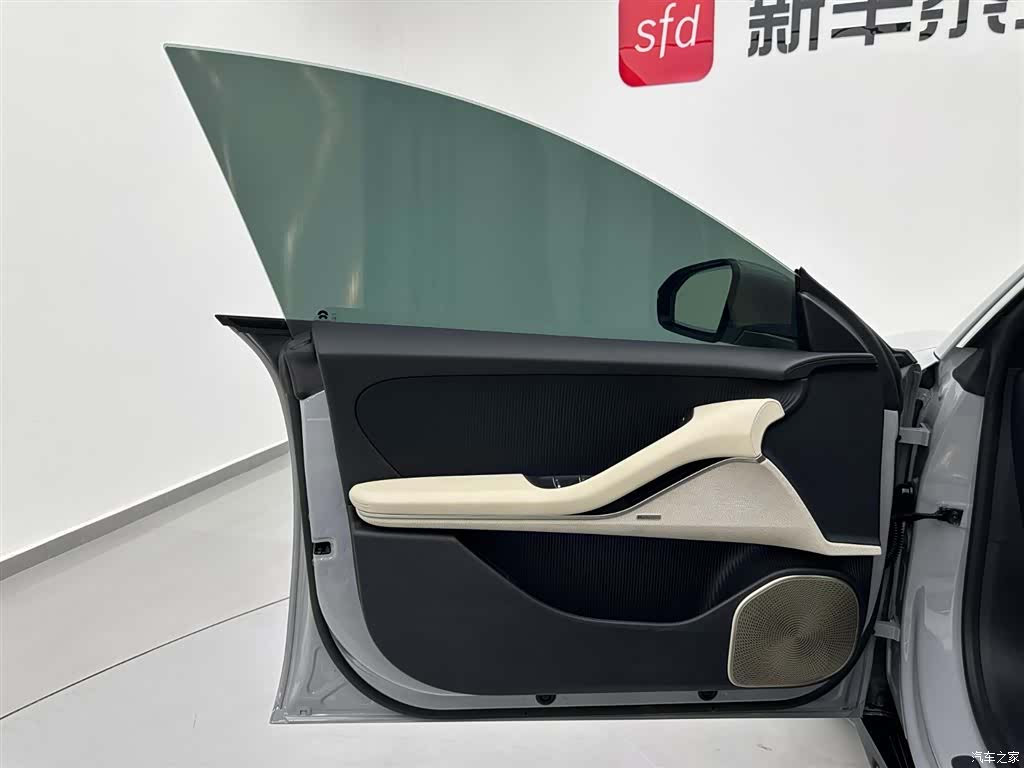 NIO ET5, 2025 8