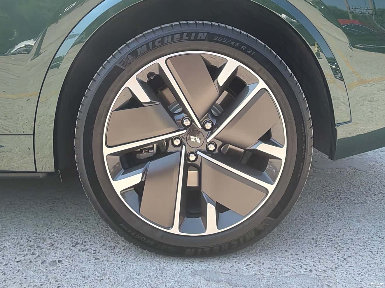 Li Auto L9, 2025 7