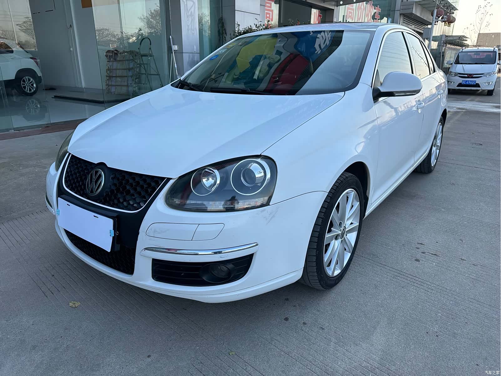 Volkswagen Sagitar, 2011 1