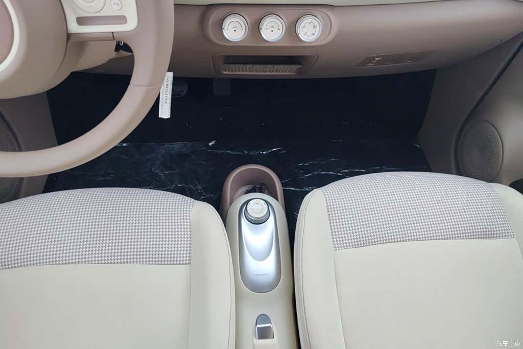 Wuling MINIEV, 2026 16