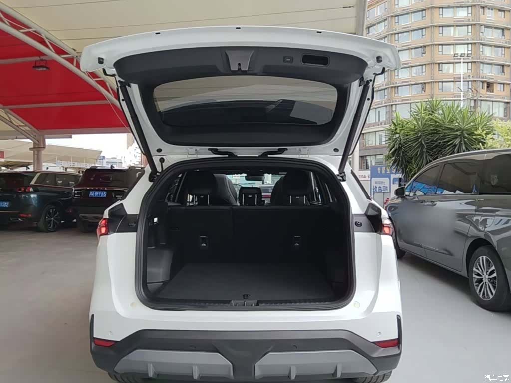 Geely Galaxy L7, 2023 19