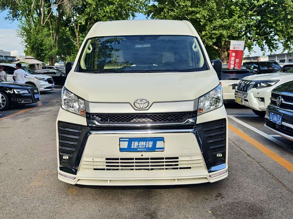 Toyota HIACE Toyota HIACE