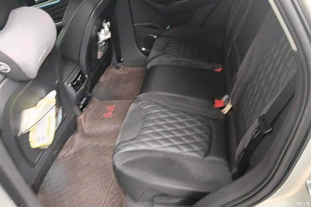 Hongqi HS5, 2019 11
