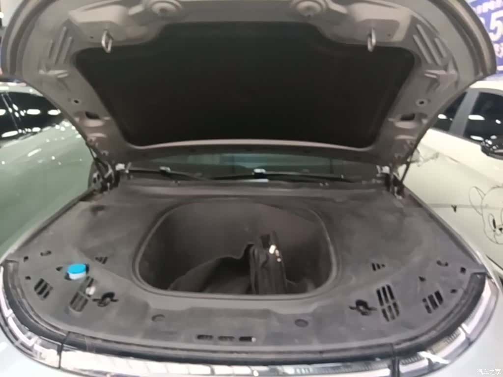 Xpeng P7, 2022 20