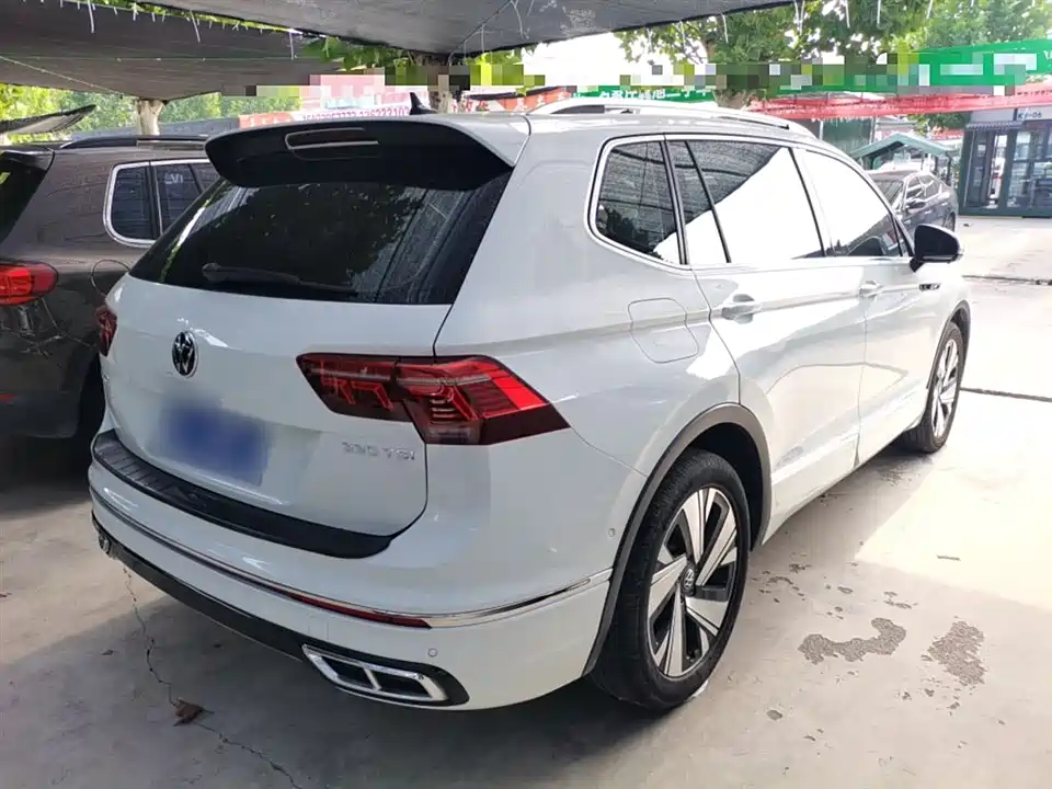Volkswagen Tiguan L