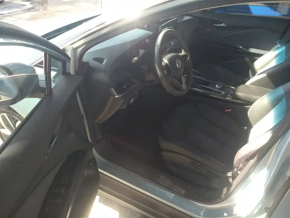 Buick Slightly blue 6