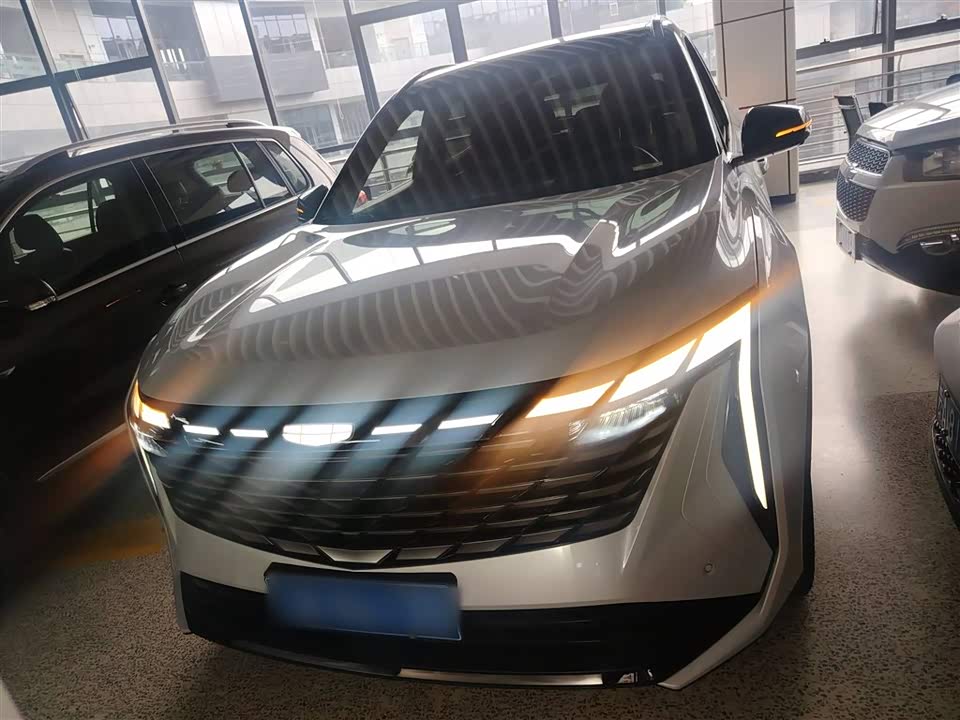 Geely Atlas L