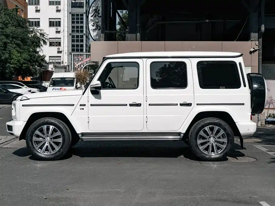 Mercedes-Benz G-class
