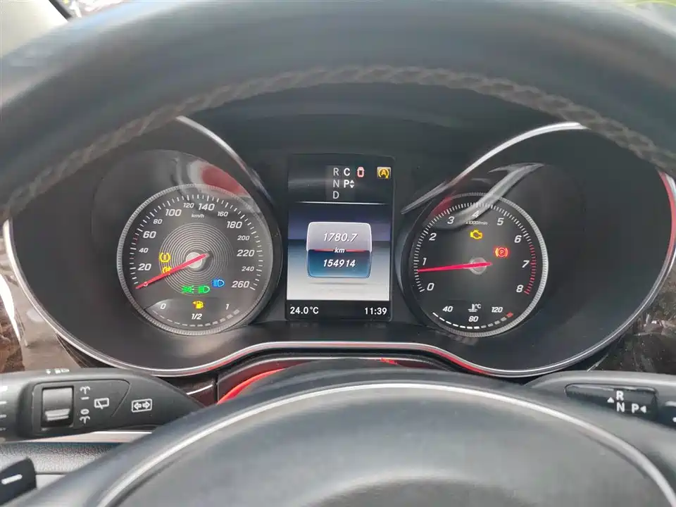 Mercedes-Benz V-class