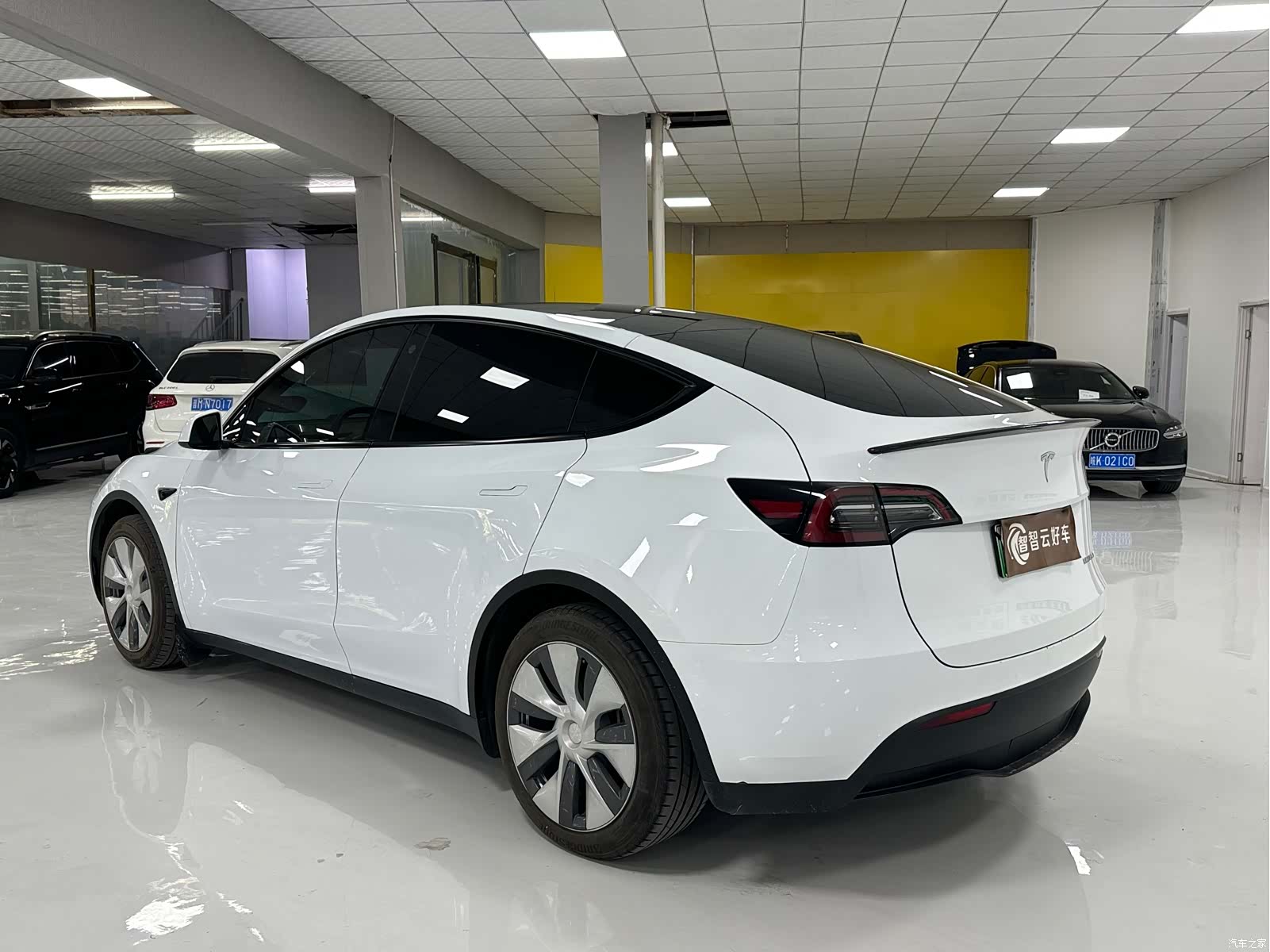 Tesla Model Y, 2023 7