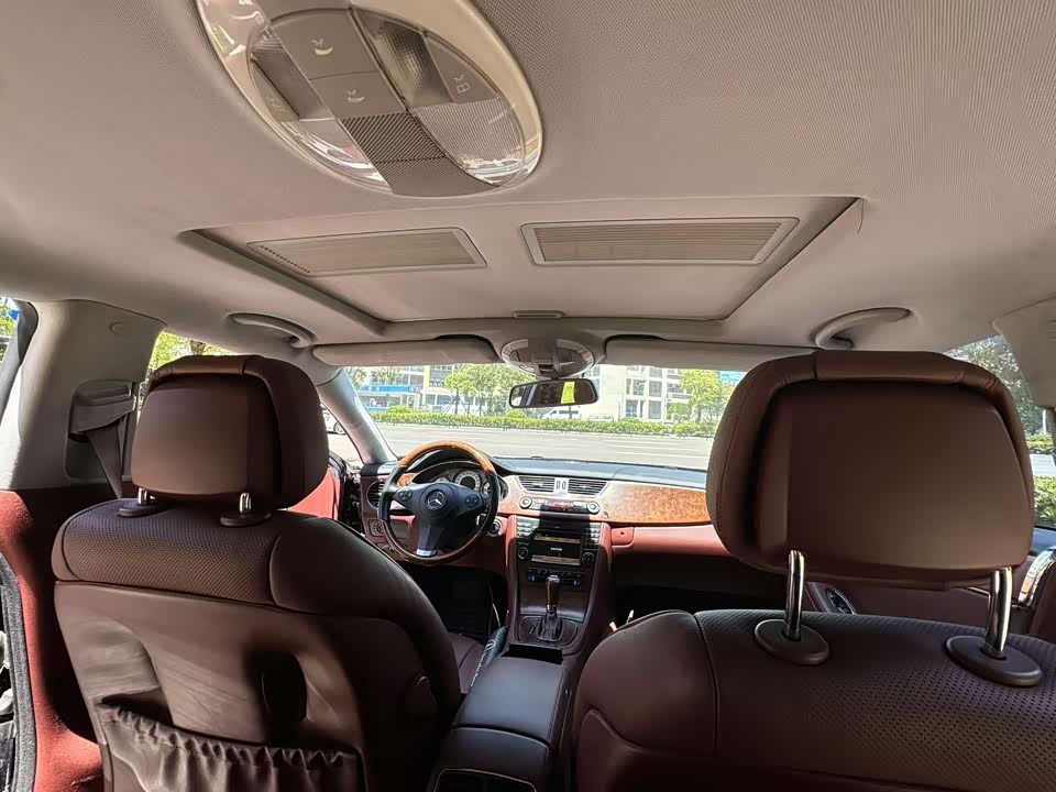 Mercedes-Benz CLS Mercedes-Benz CLS