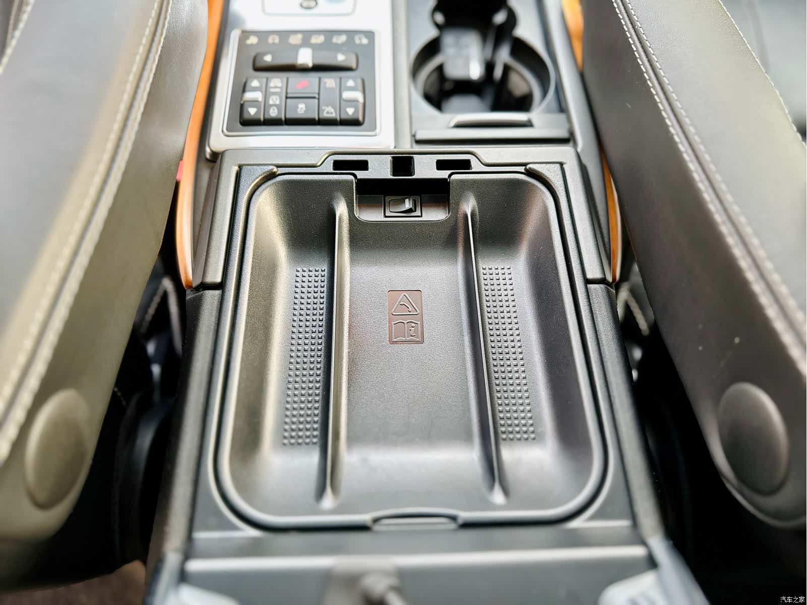Land Rover Range Rover, 2012 23