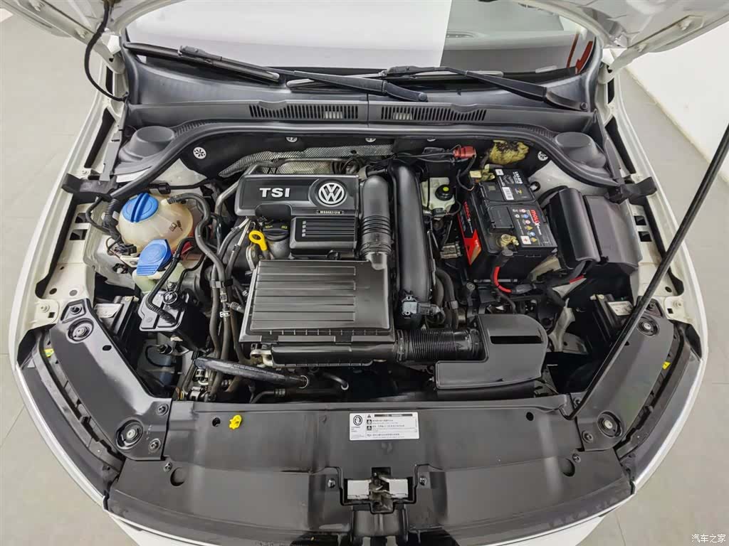 Volkswagen Sagitar, 2019 6