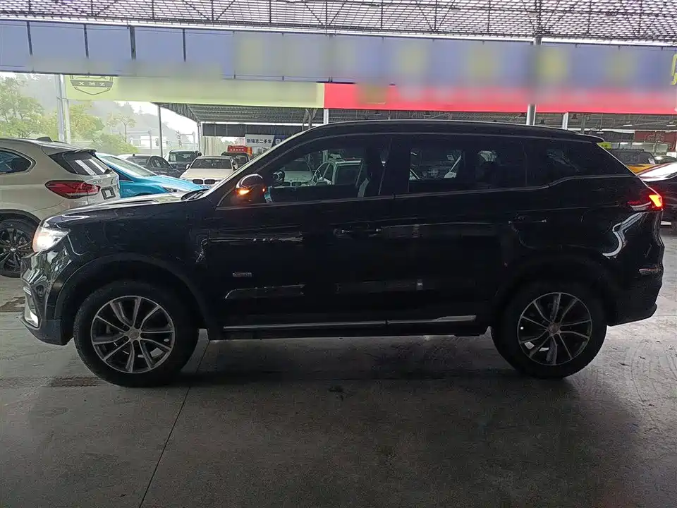 Geely Atlas