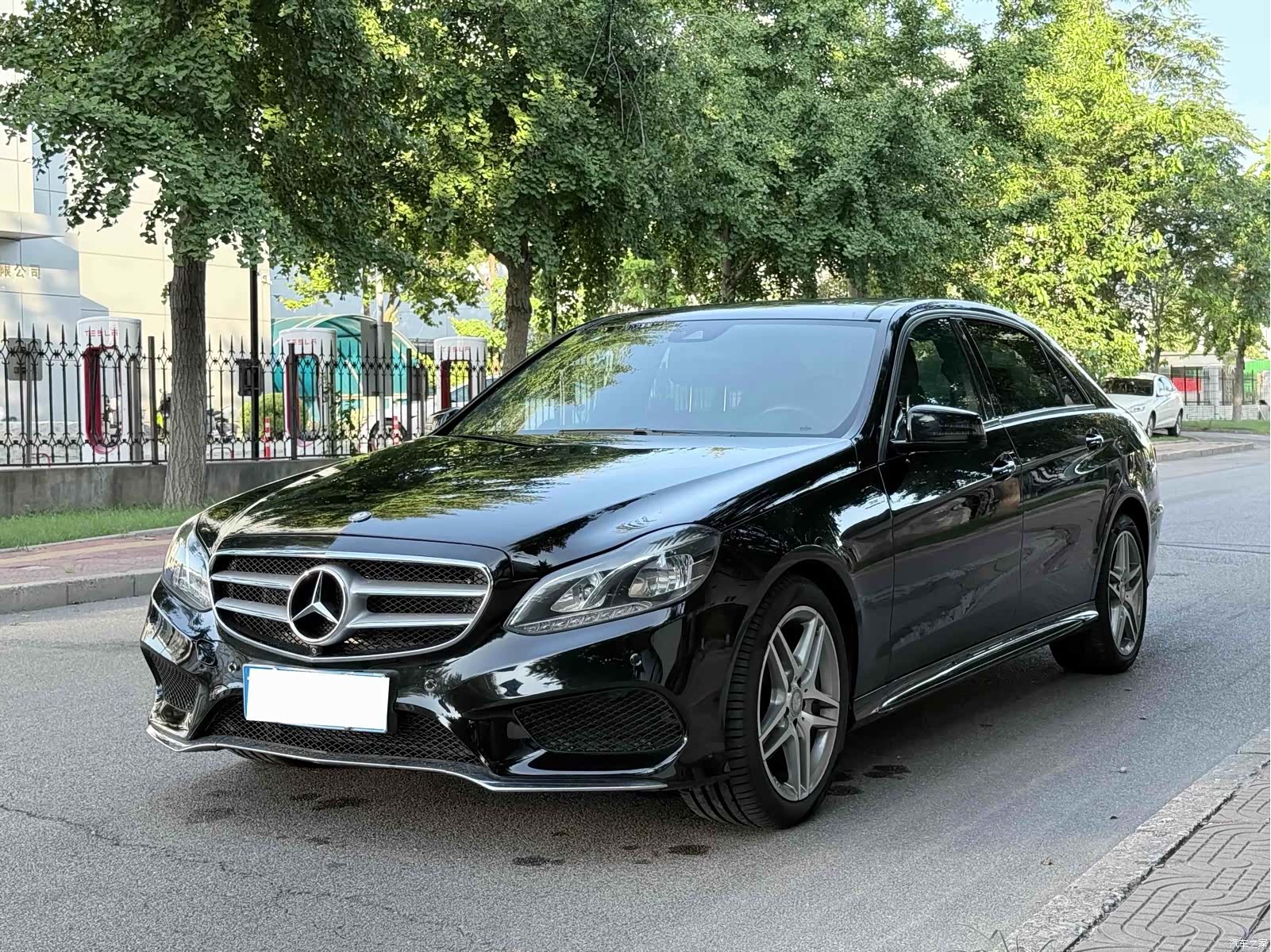 Mercedes-Benz E-Class, 2015 1