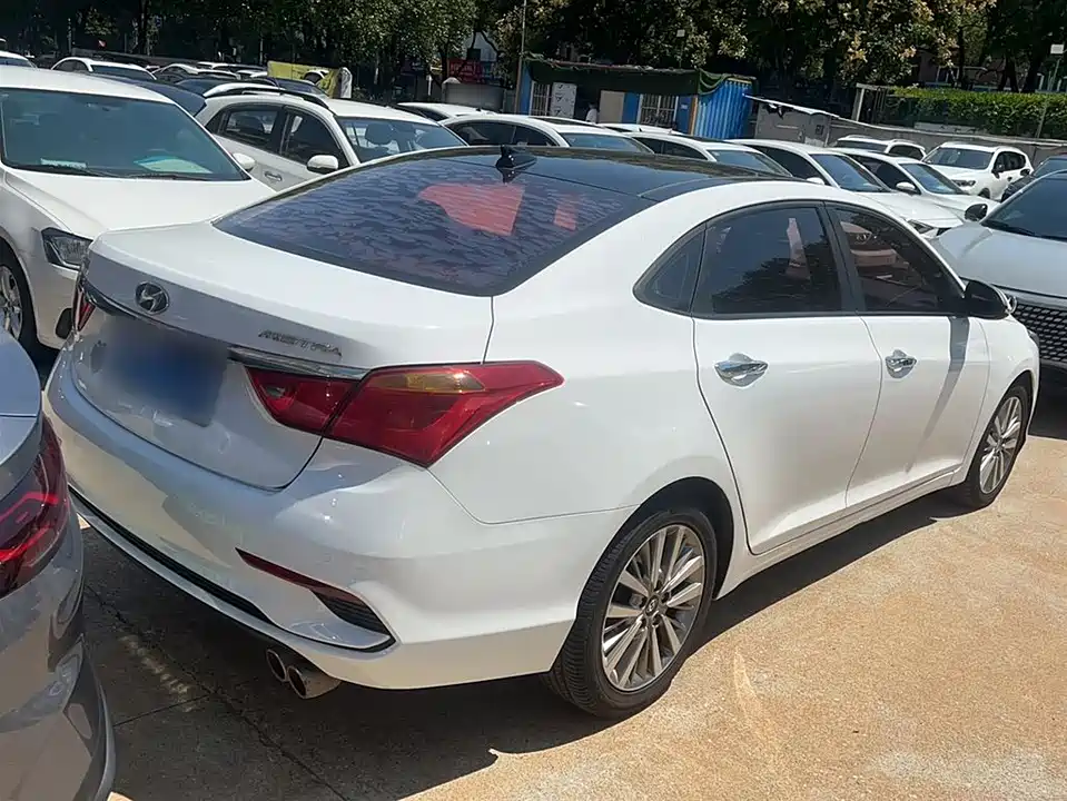 Hyundai Name picture