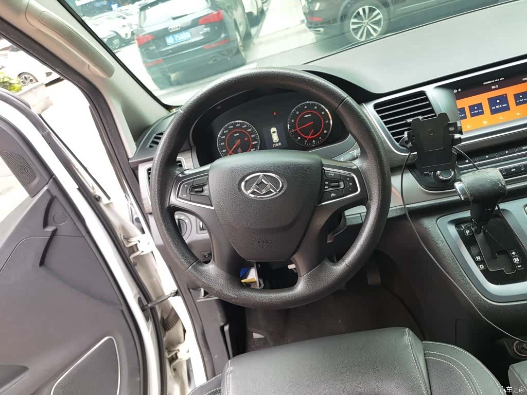 Maxus G10, 2019 3