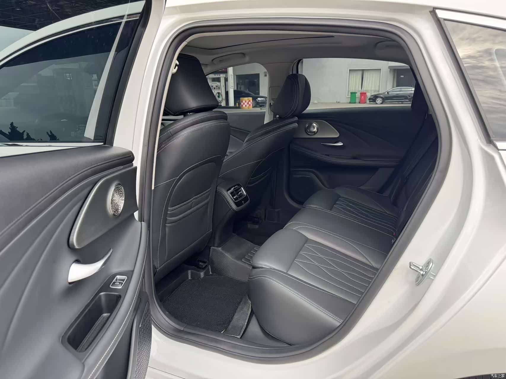 Chery Arrizo 8, 2023 все фото