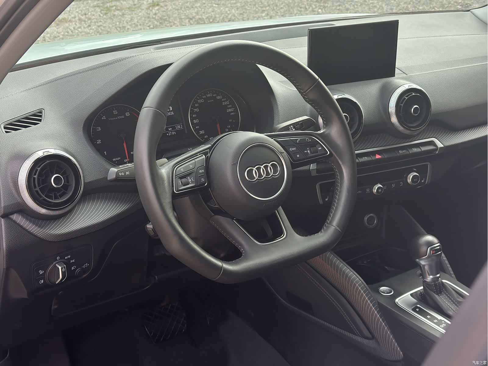 Audi Q2L, 2022 7