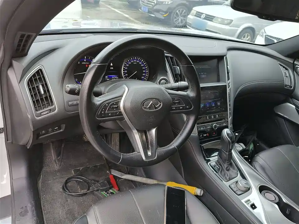 Infiniti Q60