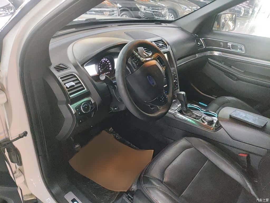 Ford Explorer, 2016 11