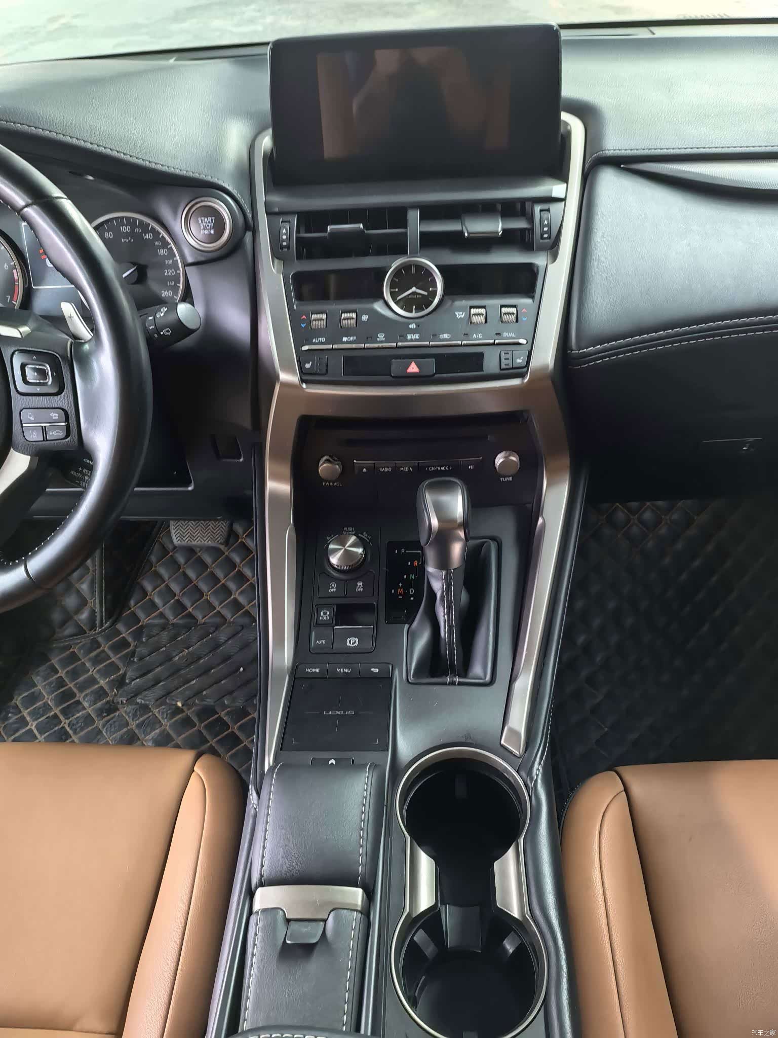 Lexus NX, 2020 12